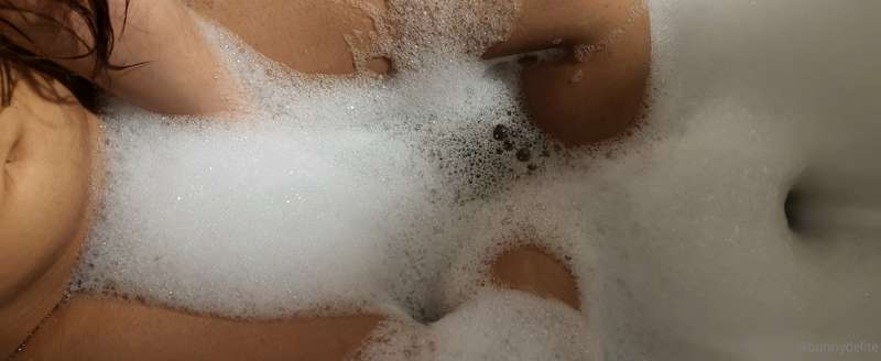 Bath suds