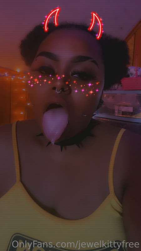 I NEVER POST here but hi 👋🏾 🥴✨❤️🫠