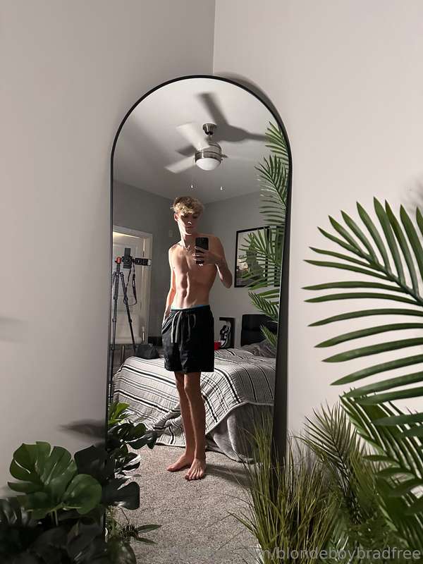 blondeboybradfree