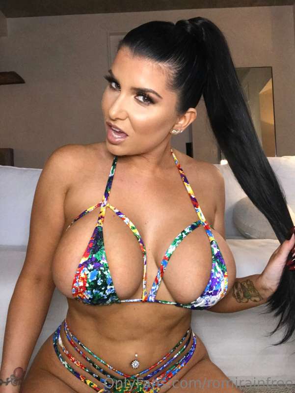 Photo 25 of Romi Rain on Tocromo