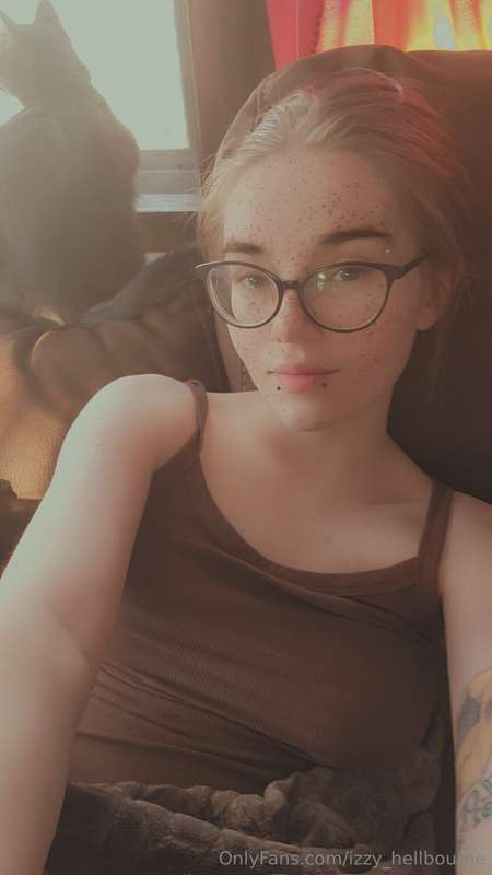 izzy_hellbourne image #6