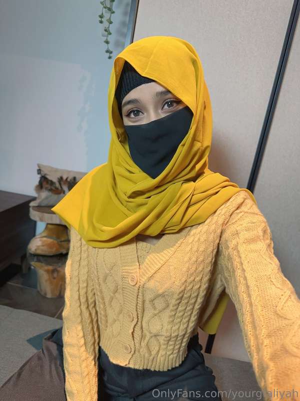 yourgfaliyah