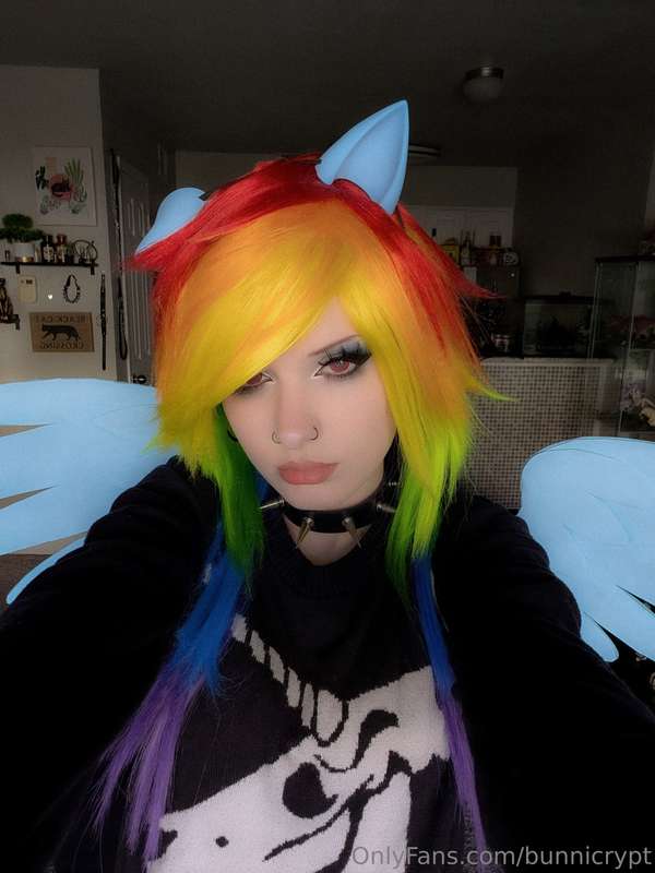 ☠️🖤🌈 Alt Rainbow Dash ?