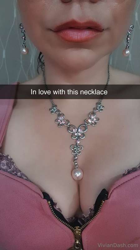In love with my new necklace 🎱Y🎱