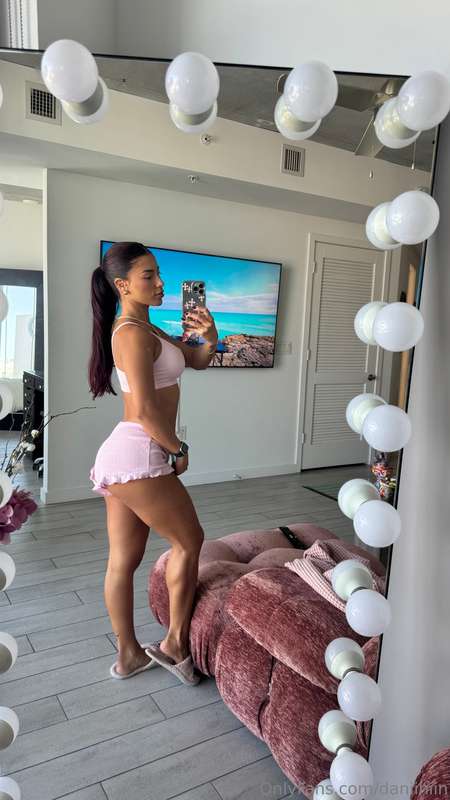 Spoiler alert: I like short shorts 👀