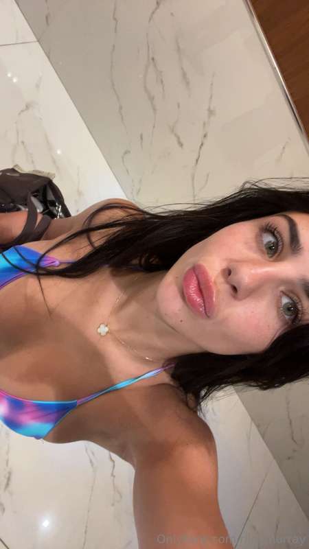 😘