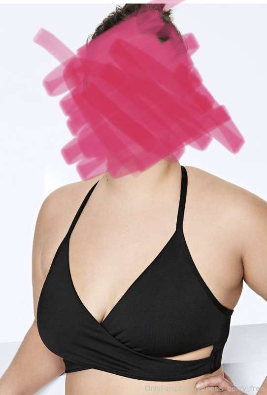 Got this sexy wrap front sports bra from Victoria’s Secret! ..