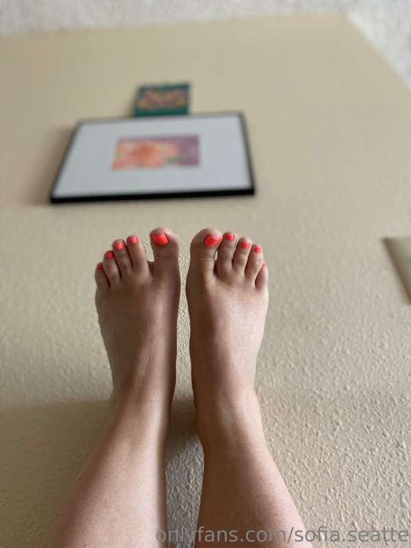 My neon peach nail color 🍑. Who likes feet?