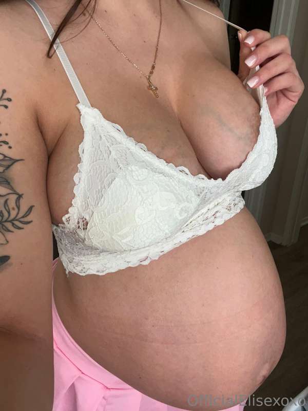 I wonder when my milk will come in 😚🍼