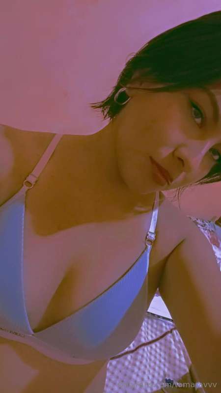 @elinavasquez