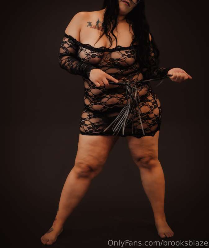 Happy Hump Day babes! Hope your week has been extra naughty ..