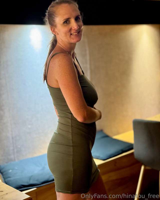 NEW FREE VIDEO !!! A guy invites me to his restaurant, not t..