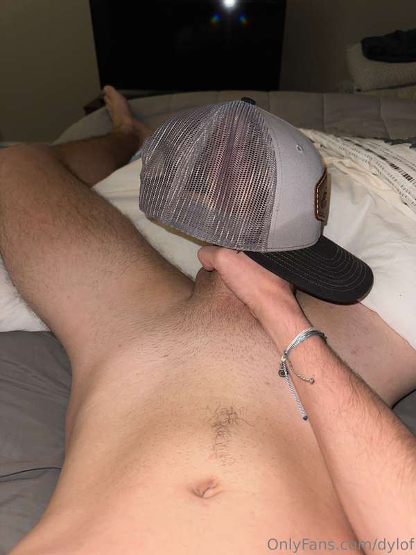 Will be doing custom content/ Lives/ Etc. all night!!! Don’t..