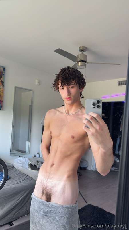 helllooooo wyd td? (why isnt it me)