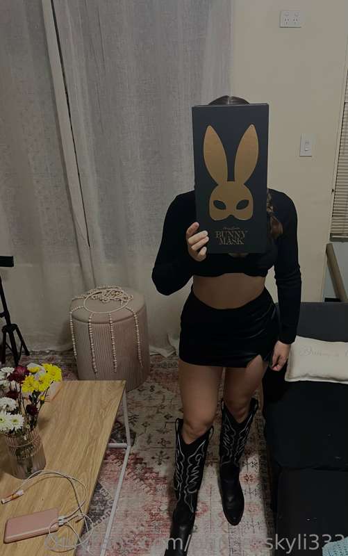 I think this is way sexier than the balaclava 🤍