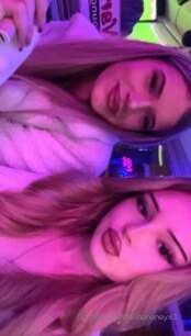 sind wir süß mit unseren 18 jahren? 🥰 @lunaa-candy 