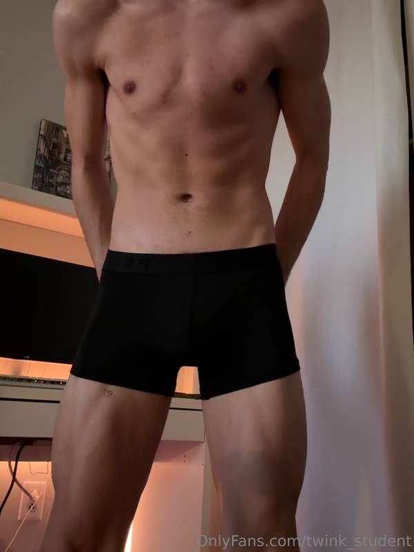 twink_student image #0
