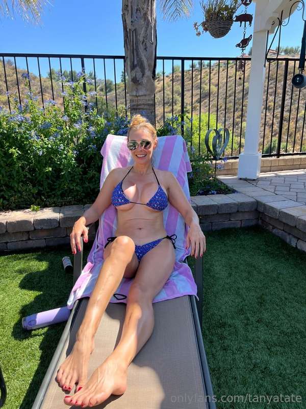 Fun in the Sun with this lovely lady! 😍 There's more on @tan..