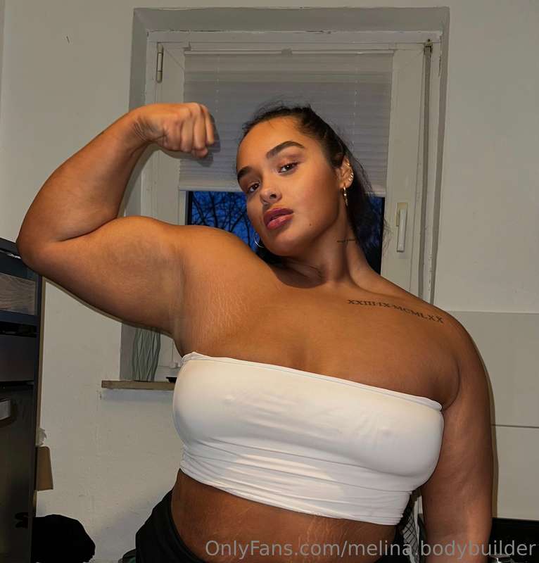 melina.bodybuilder