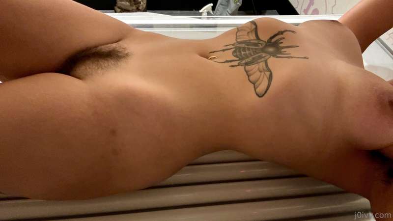 my bush looks so soft here, wanna feel?