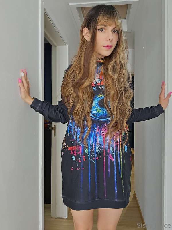 Love this sweater/dress! And this is what is beneath it. 😍😍😍..