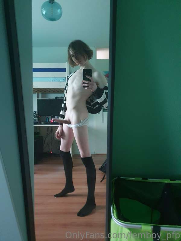 femboy_pfp image #26