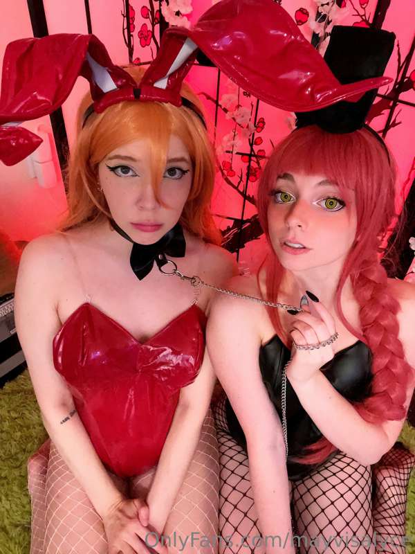 Isn't @shiroluxx so cute with a chain around her neck? 😍💞