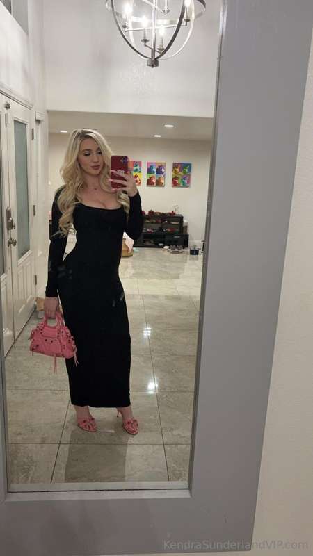 Photo 572 of Kendra Sunderland on Tocromo