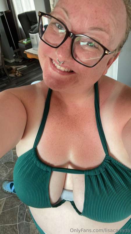 Pool days! 😘 💦