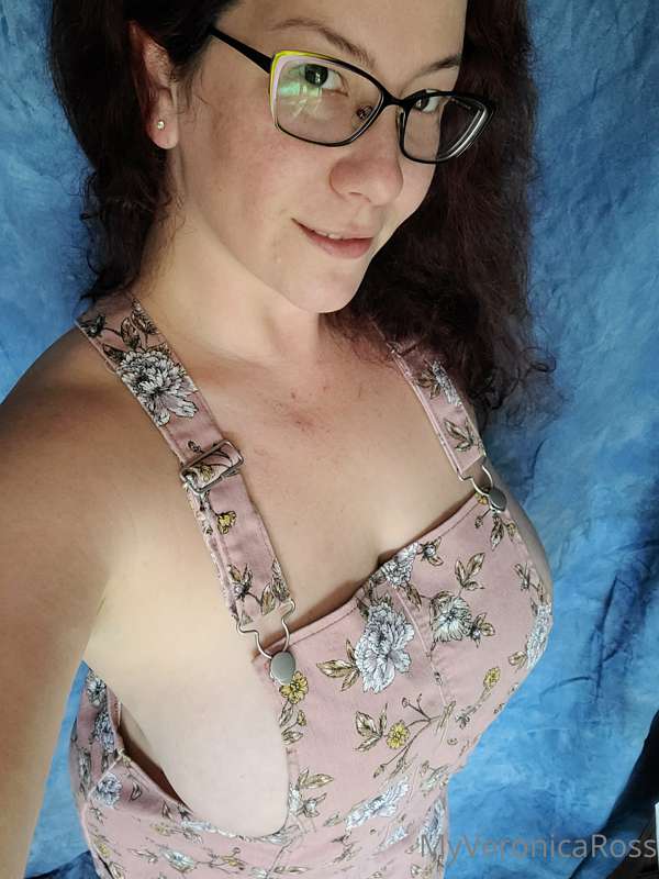 😘😘😘 See all the uncovered naughtiness on my premium OF 😈😈