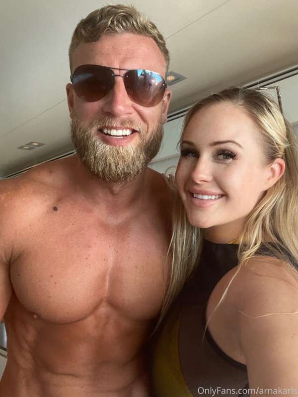 sixtynineshadesofblonde