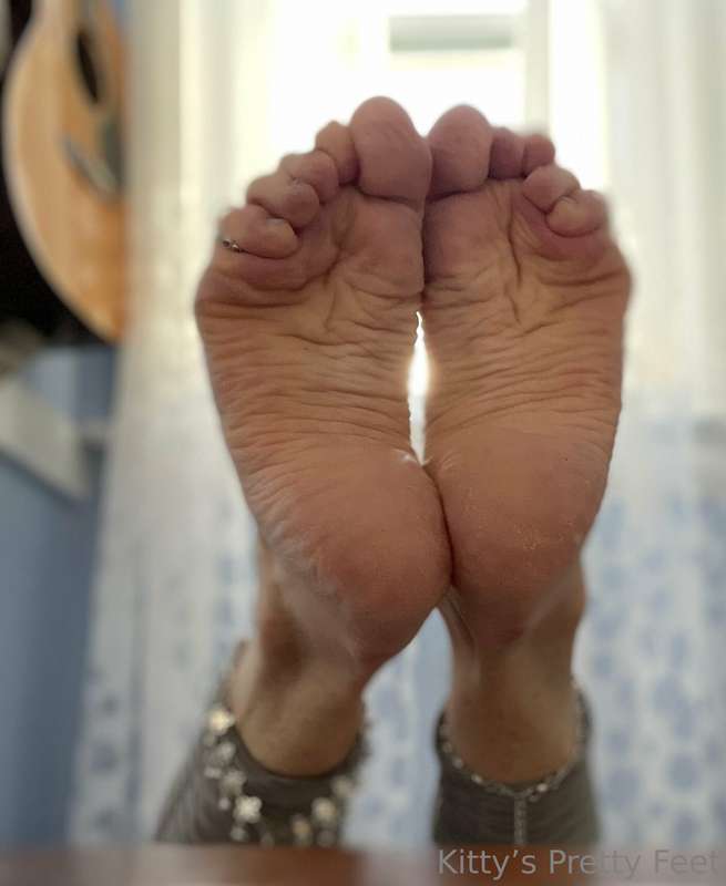 Kittys.sweet.feet