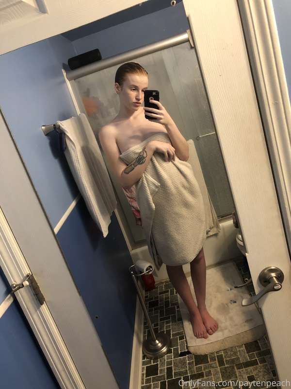Swipe to see my pussy 😈