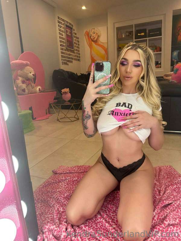Photo 397 of Kendra Sunderland on Tocromo