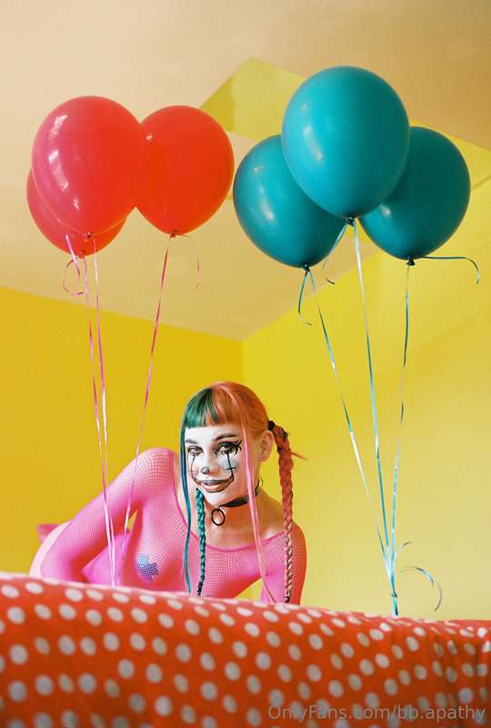 clownin around 🤡🎈