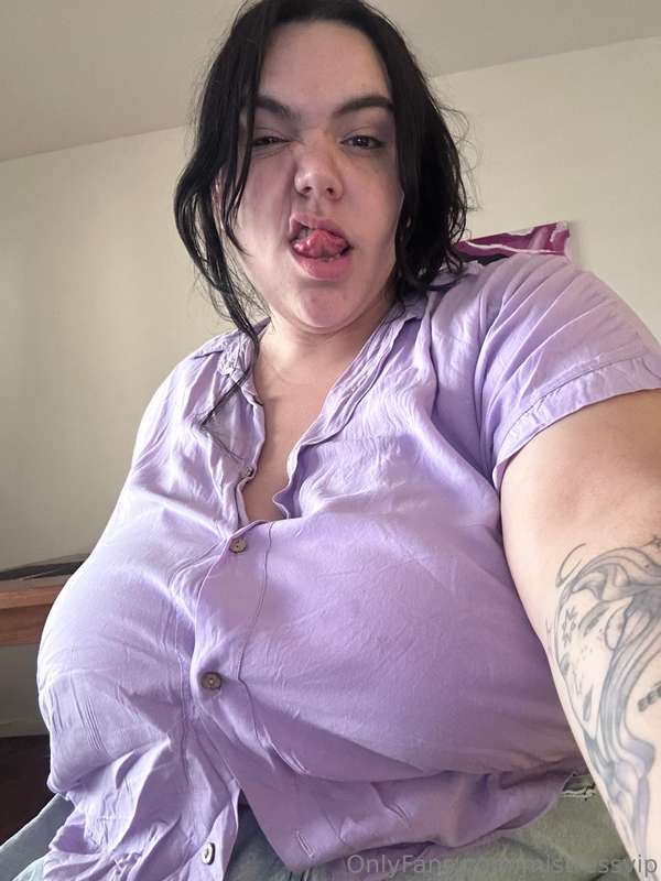 Are you bored? dm me 
