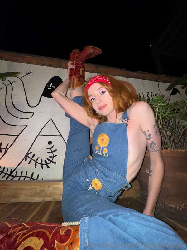 kittynippyhippie image #0