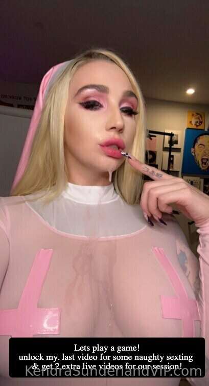 Photo 372 of Kendra Sunderland on Tocromo