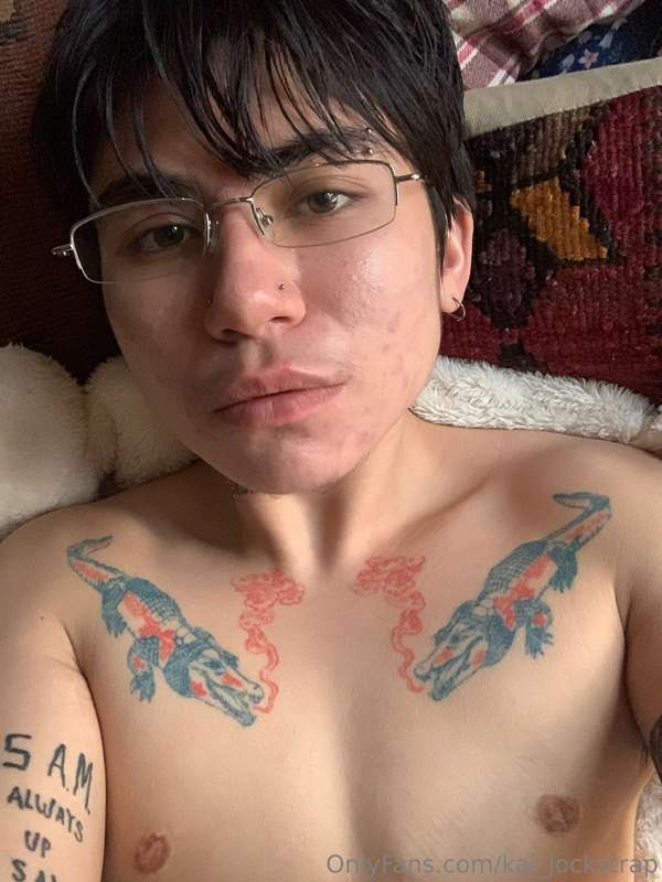 Come cuddle?