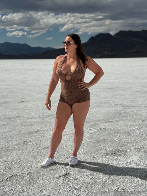 Utah Salt Flats made for the perfect back drop!