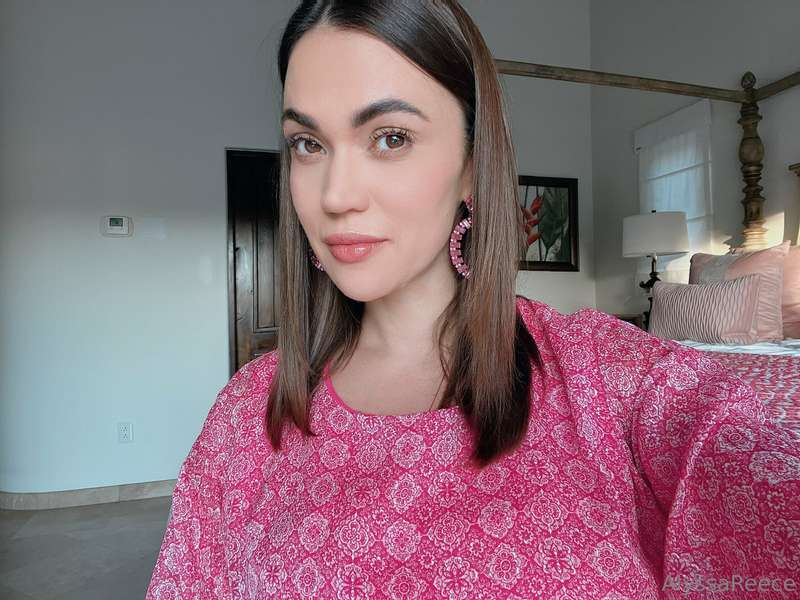 I have so many pink outfits :)