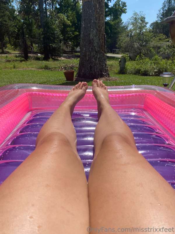 misstrixxfeet