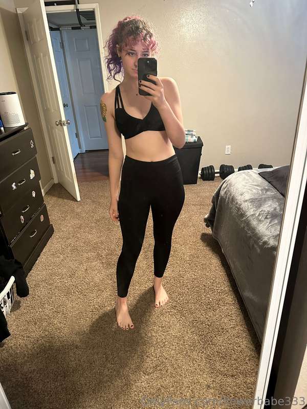 I've been working out recently 🖤 Do you like?