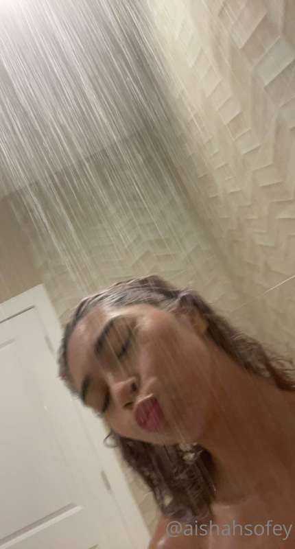 Aishah Sofey 在 Tocromo 的第 323 張照片