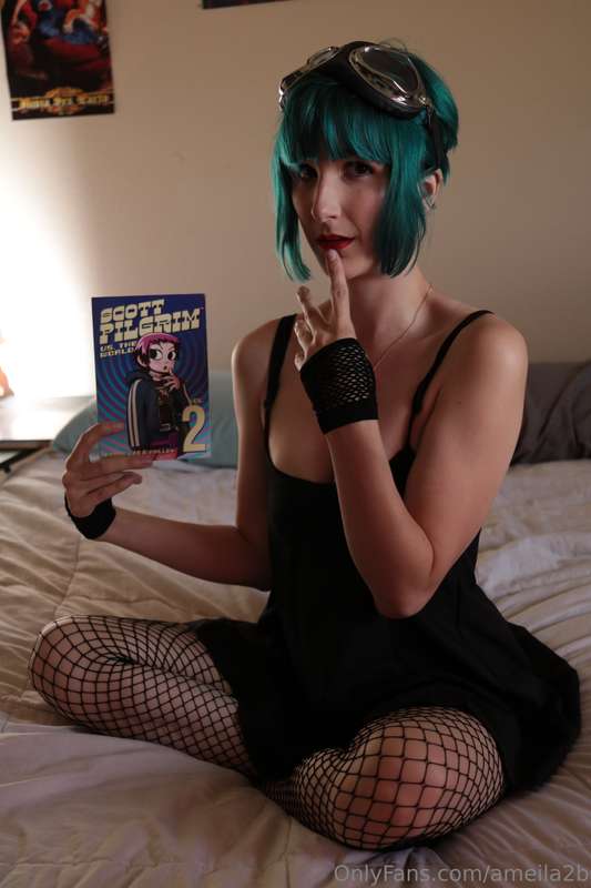 ameila2b image #0