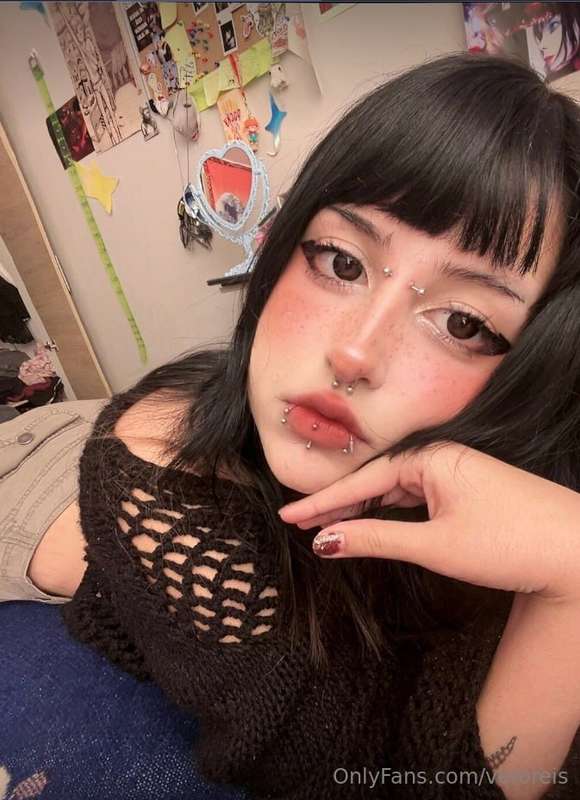 *** 🌹🖤𝗙𝗥𝗘𝗘 𝗦𝗨𝗕𝗦𝗖𝗥𝗜𝗣𝗧𝗜𝗢𝗡 🌹🖤 ***🖤🌹 Look's like a cute face, bu..