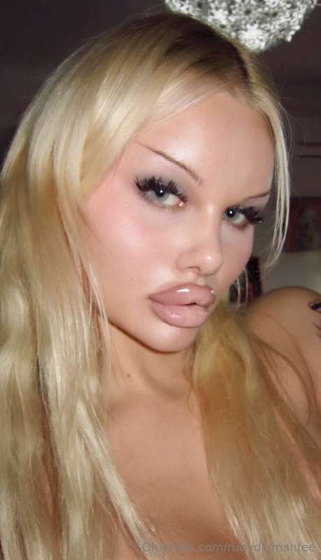My evening makeup turned out beautifully...too bad I had to ..