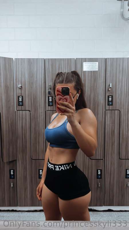 Content requests open in my dm’s🖤