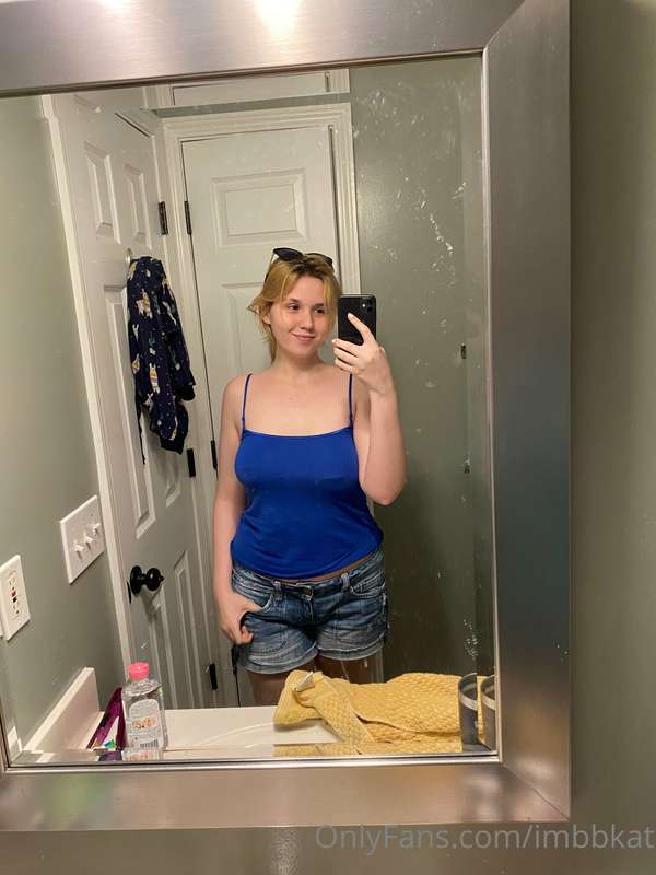 Bathroom tiddies ❤️
