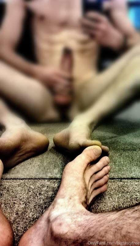 I didn't realise you guys love my feet so much 🙊😏 What is yo..